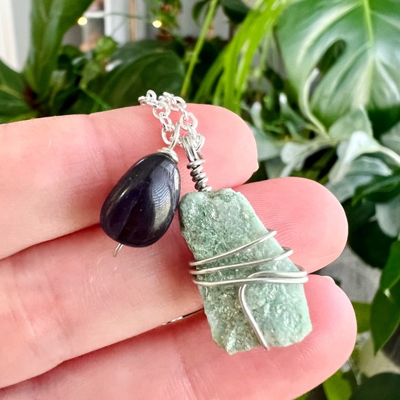 Fuchsite & Tanzanite Handmade Necklace - Picture 5 of 5